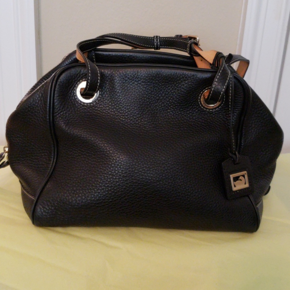 Pebble leather purse